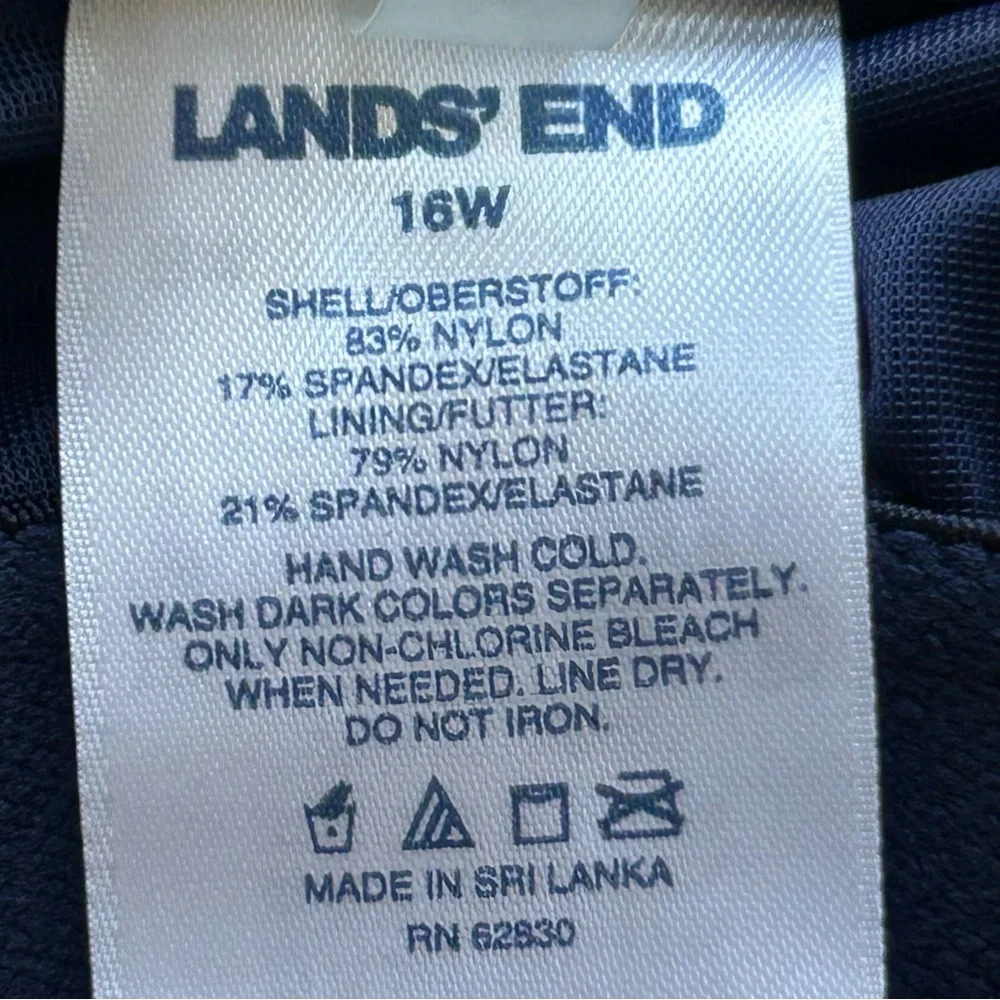 LANDS’ END Navy Blue Paisley Swim Dress With Built-In Shorts Women’s Size 16W - Picture 8 of 8